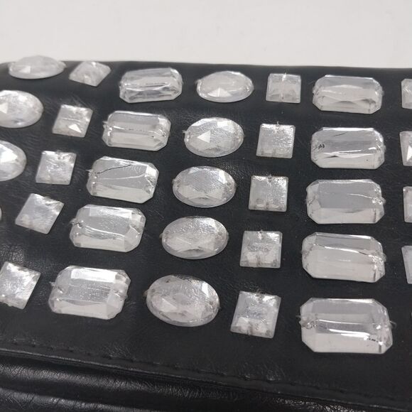 LULU BLACK WRISTLET WITH FAUX CRYSTALS. - Picture 9 of 11